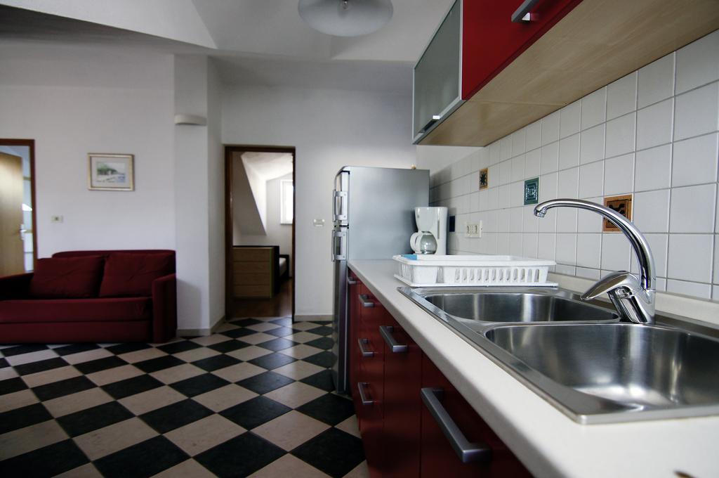 Apartments Ida Cres Luaran gambar