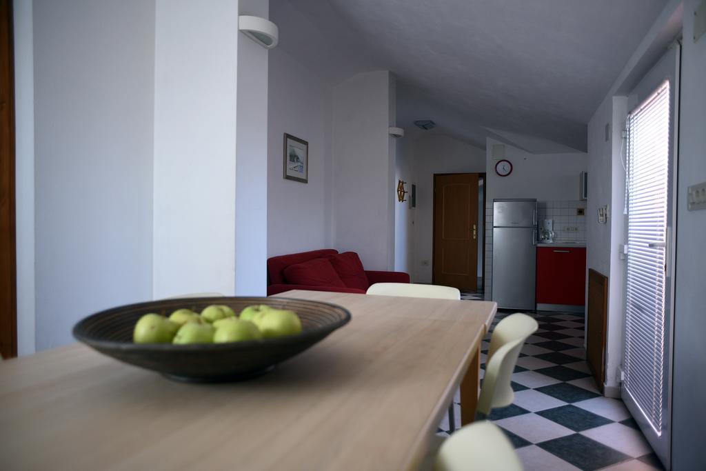 Apartments Ida Cres Luaran gambar