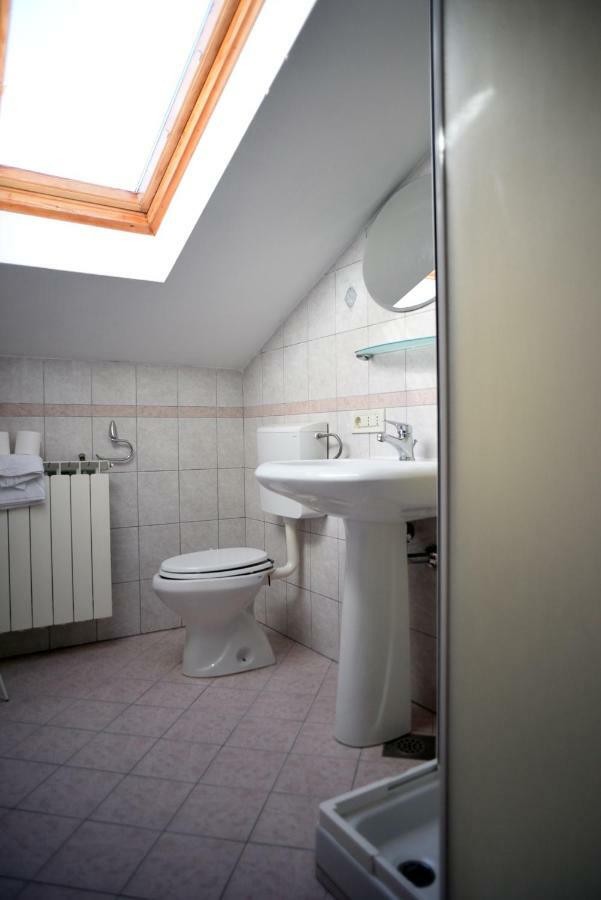 Apartments Ida Cres Luaran gambar